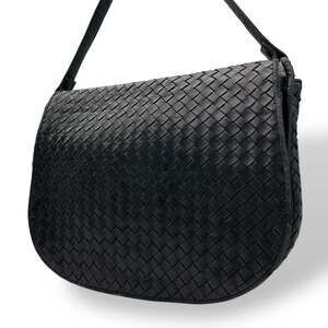 BOTTEGA VENETA Black Leather Intrecciato Messenger Shoulder Bag